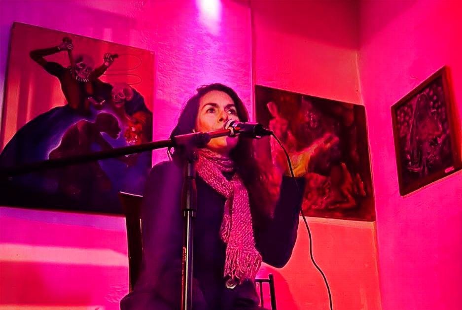 Iolanda Costa, autora de poesia marítima e surreal