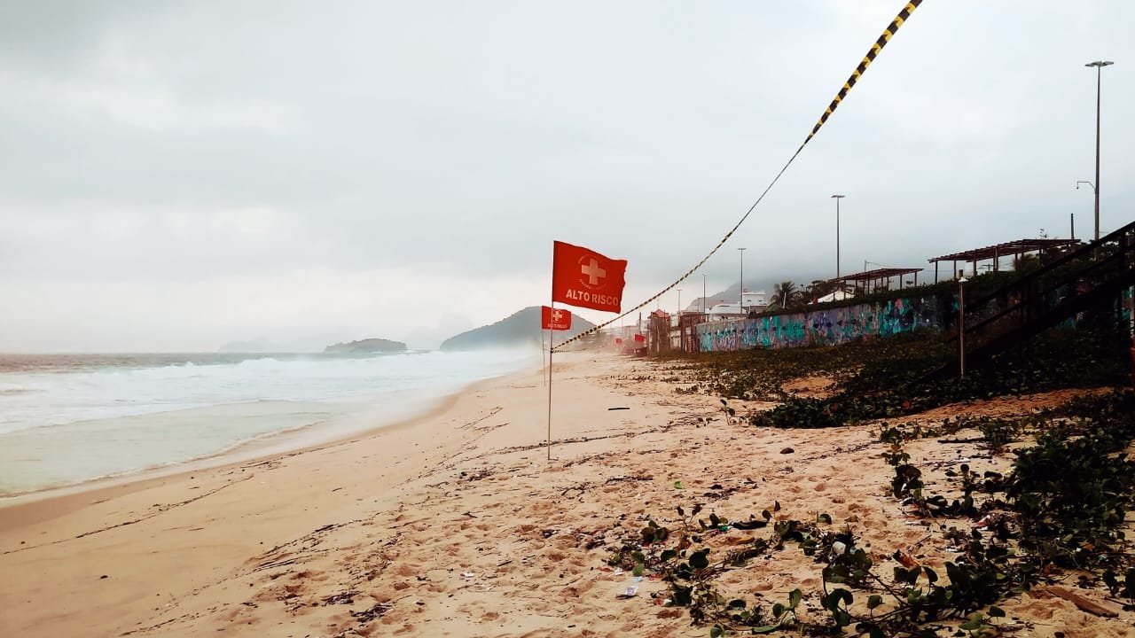 Rosa Ataíde – Poema 'Maresia'