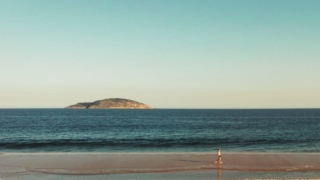 Rosa Ataíde – Poema 'Um Resquício de Mar'