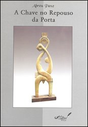 Capa do livro A chave no repouso da porta