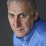 Um olhar poético e histórico sobre o que é poesia — de Borges a Dickinson, de Hirsch ao mistério da linguagem.