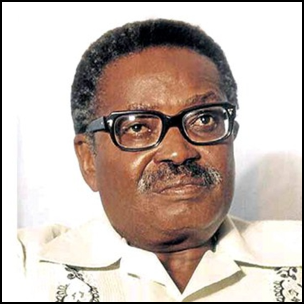 Agostinho Neto │ À reconquista • Adeus à hora da largada