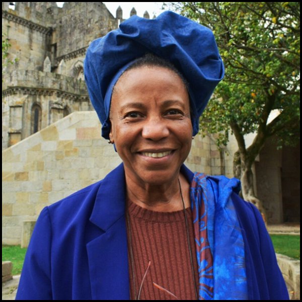 Poemas de Amélia Dalomba